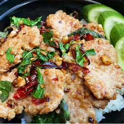 ข้าวกะเพรา (น้อง)หมูเด้ง