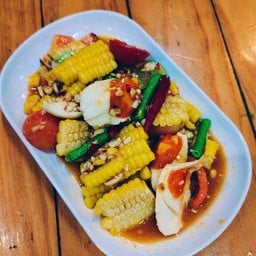 ตำข้าวโพดไข่เค็ม