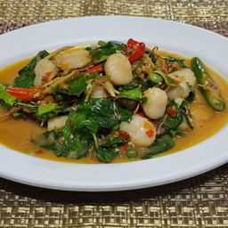 ผัดฉ่าหอยเชลล์