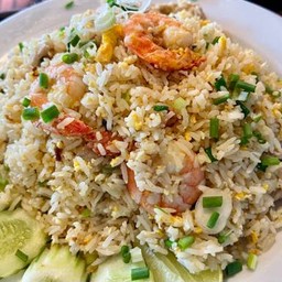 ข้าวผัดรวมมิตร