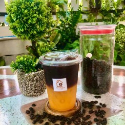 กลางซอย@Home Coffee แฟมิลี่แลนด์