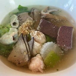 เกาเหลาเลือดหมู