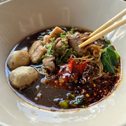 ก๋วยเตี๋ยวเรือหมู