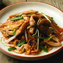 08 ผัดหมี่ฮ่องกง หมู/ไก่/เนื้อ/หมูแดง/กุ้ง