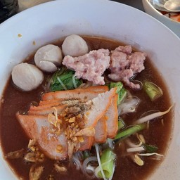 ก๋วยเตี่ยวน้ำตก