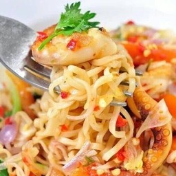 ยำมาม่า