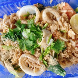 ข้าวผัดปลาหมึก
