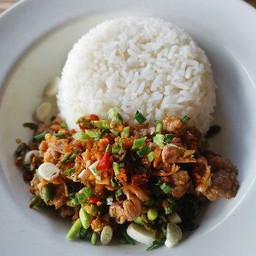 ผัดพริกเกลือหมูสับ