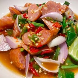 ยำไส้กรอกปลาร้า