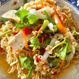 ยำมาม่า