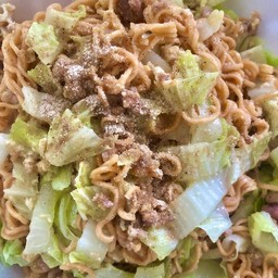 ผัดมาม่าใส่ไข่