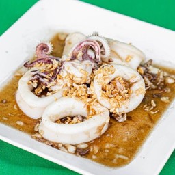 :ปลาหมึกทอดกระเทียม