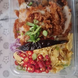 ข้าวคลุกกะปิเพิ่มไก่ทอด