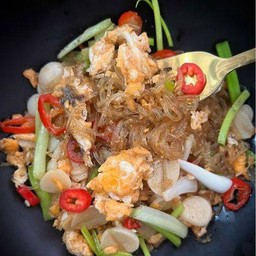 วุ้นเส้นผัดไข่กระเทียมโทน