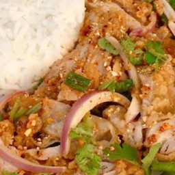 ข้าวยำไก่แซ่บ