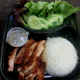 ก๋วยเตี๋ยวหมูบ้านอุดม