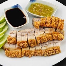 หมูกรอบ 2 ขีด