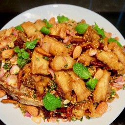 ลาบปลาทับทิมทอด