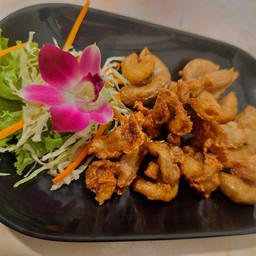 ไส้ทอดกระเทียม