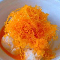 ไอติมไข่แข็งฝอยทอง