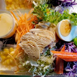 สลัดธัญพืชอกไก่พริกไทยดำ