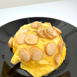ข้าวไข่ข้น ไส้กรอกไก่