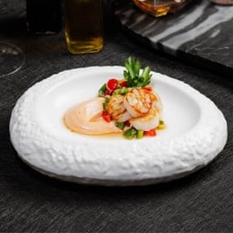 HOKKAIDO SCALLOP WITH SPICY TOMATO SALSA