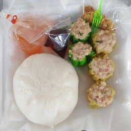 หมูสับใข่เป็ดต้ม + ขนมจีบ5ลูก