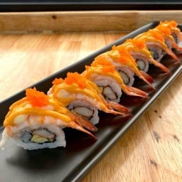 กุ้งสไปซี่โรล 8ชิ้น