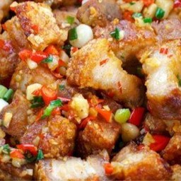 หมูกรอบผัดพริกเกลือ