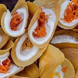 ขนมเบื้องโบราณ .