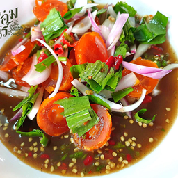 ยำไข่แดงเค็มล้วน