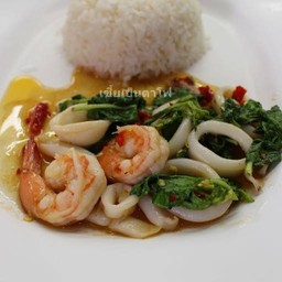 ข้าวราดกระเพรา