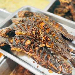 ปลาดุกทอดขมิ้น