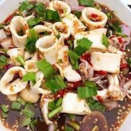 ลาบปลาหมึก