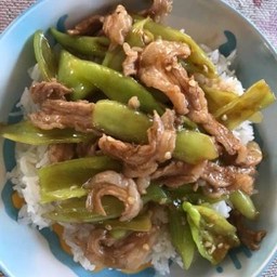 ผัดพริกหยวกเนื้อ