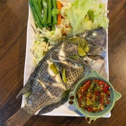 ปลานึ่ง จิ้มแจ่ว