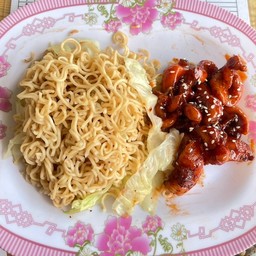มาม่าไก่แซ่บ