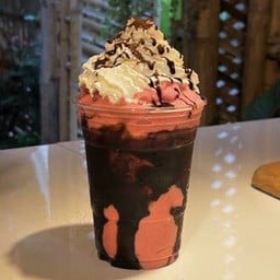 ช็อกโกสตอเบอรี่ปั่น - Choco Strawberry Frappe