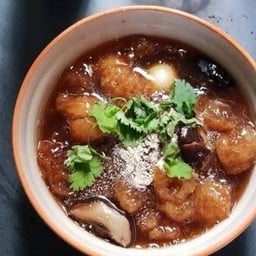 กระเพาะปลาน้ำแดงเนื้อปู