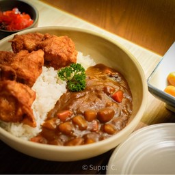 แกงกระหรี่ไก่ คาราอาเกะ