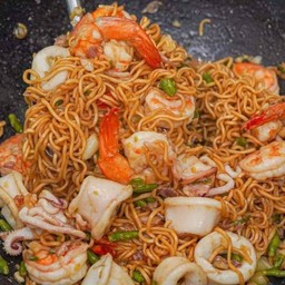 กระเพรามาม่าทะเล