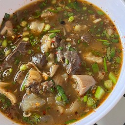 ต้มแซ่บเครื่องในวัว