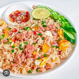 ข้าวผัดแหนม