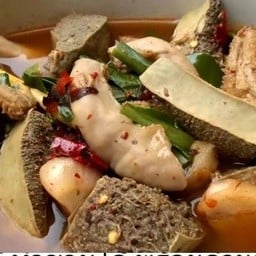 ต้มแซบเครื่องในเนื้อ