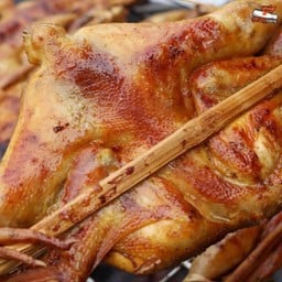 ไก่ย่างเขาสวนกวางครึ่งตัว