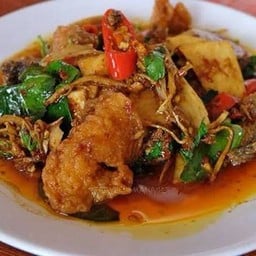 ปลาคังผัดเผ็ด