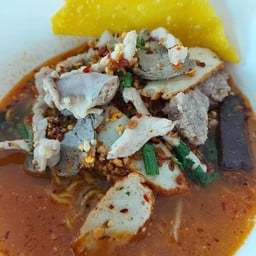 บะหมี่เหลืองต้มยำ