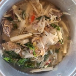 แกงไก่บ้านใส่หน่อไม้ดอง