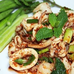 Mai ข้าวไข่ข้น,ผัดกระเพรา,อาหารเช้า,ข้าวราดแกง